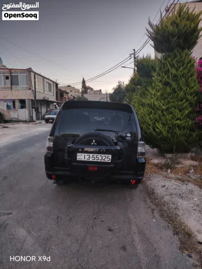ميتسوبيشي باجيرو GLS 2
