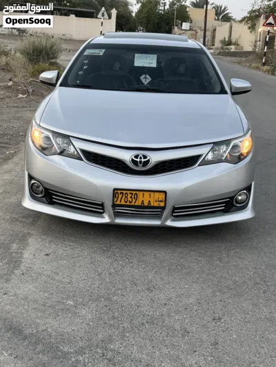 Toyota Camry SE 4