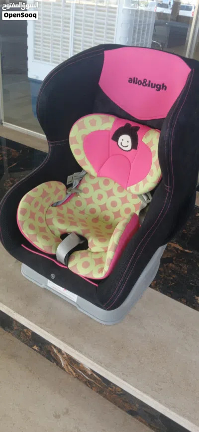 مقعد سيارة للأطفال (Car Seat) من الماركة الكورية المعروفة Allo&Lugh.يأتي المقعد بتصميم مخصص 2