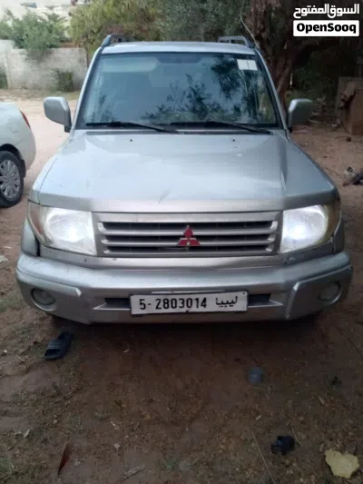 ميتسوبيشي باجيرو GLS 2