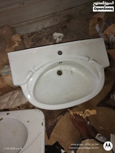 5 مغاسل حمامات و2كراسي حمامات عربي وأربع احواض استحمام بانيوهات 2