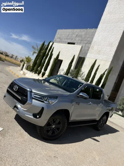 Toyota Hilux SR5 4