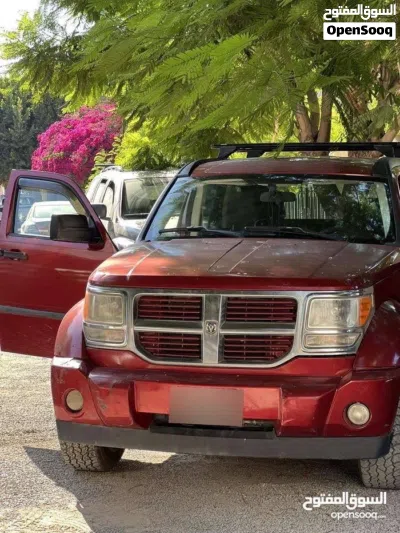 Dodge Nitro SE 4