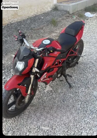 Benelli TNT 150 4