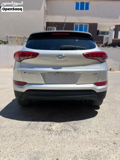 هيونداي توسان Standard 4