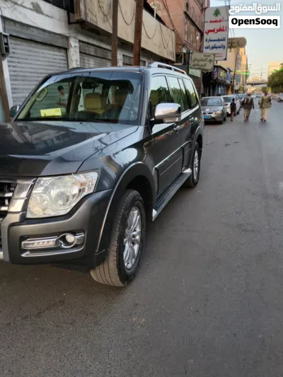 Mitsubishi Pajero GLX 2
