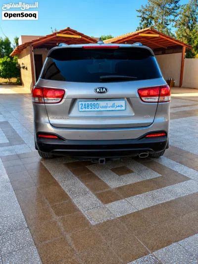 Kia Sorento Standard 2