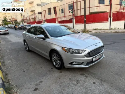 Ford Fusion SE 3