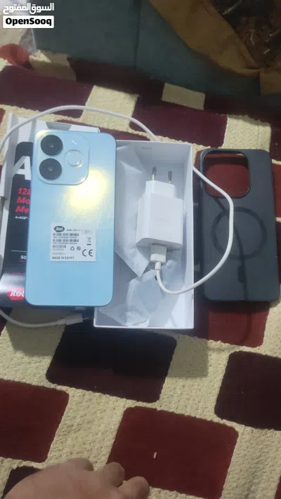 الموبيل زيرو رام 8ومساحه 128 بكل مشتملاته والكرتونه والضمان وسماعه الاصليه لسه متفتحد 4