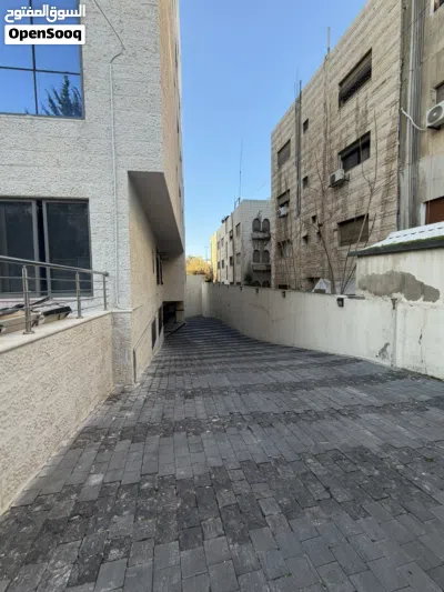 مكاتب تجارية بأسعار مميزة و مساحات مختلفة للإيجار 3