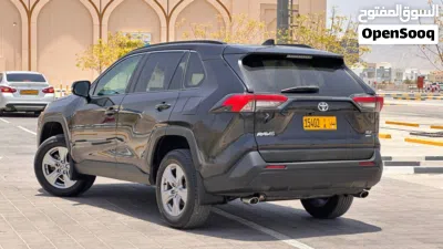 Toyota RAV 4 XLE 3