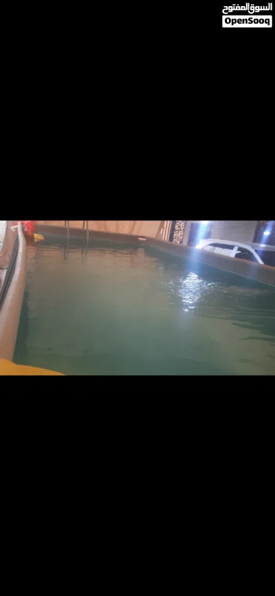 مسبح كبير من شركة انتكس مع كامل الملحقات فلتر وقارب 2