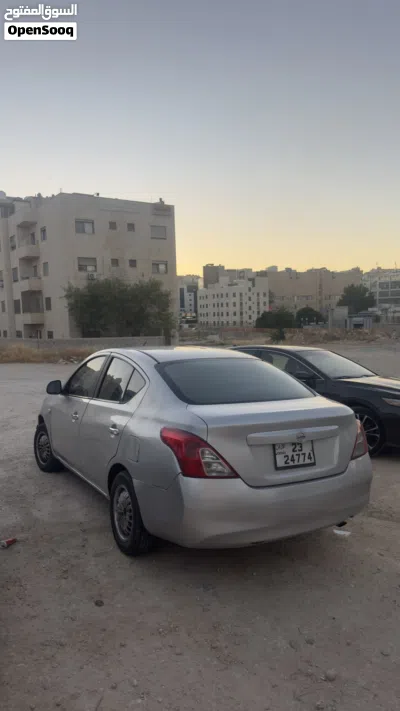 Nissan Sunny Standard 3