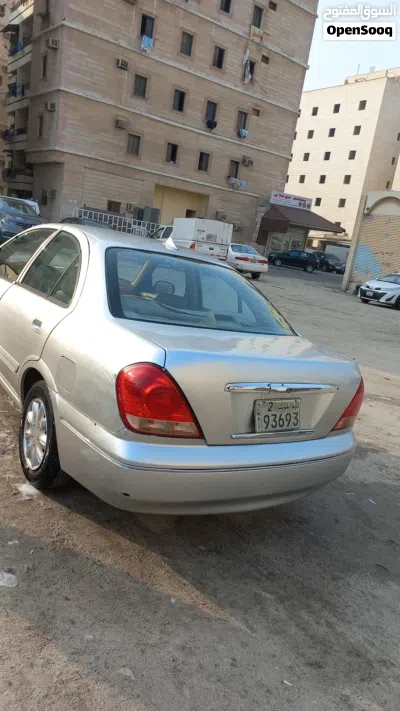 Nissan Sunny SL 3