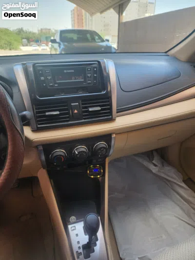 Toyota Yaris Basic 4