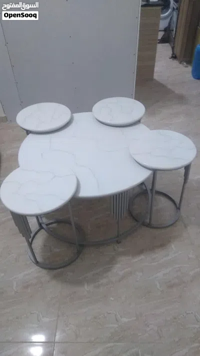 طاولة وسط مع مرفقاتها 2