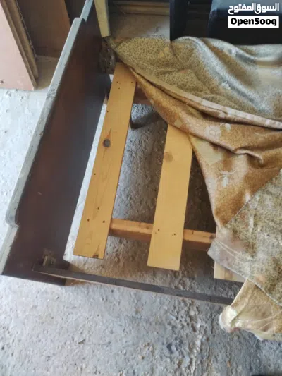 تخت مفرد مع المفرش 3