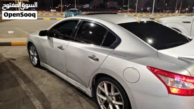 Nissan Maxima SV 2