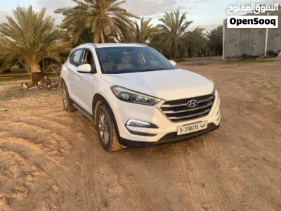 Hyundai Tucson GL 2