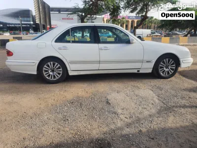 Mercedes Benz E-Class E 200 4