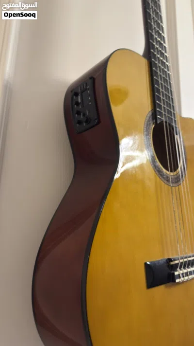 Guitar valencia classical electric جيتار كهربائي فالنسيا كلاسيكي 2
