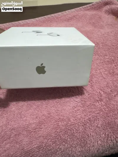 AirPods Pro (2nd Generation) with MagSafe charging case (USB-C) 2