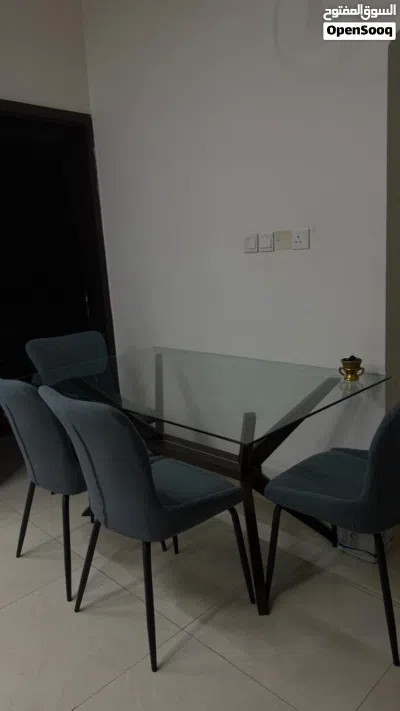 طاولة طعام 4
