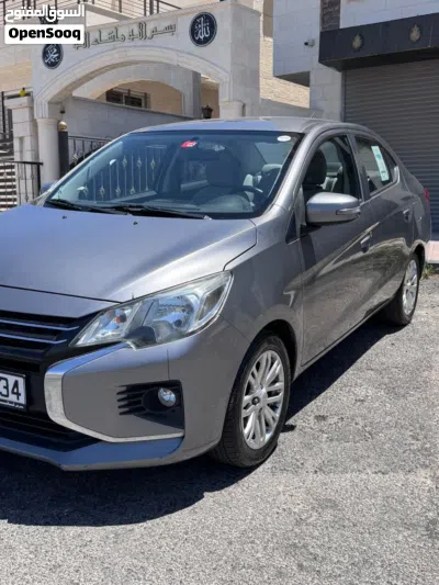 Mitsubishi Attrage Standard 2