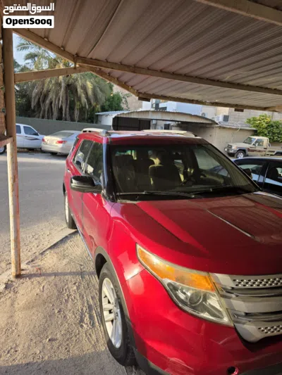 Ford Explorer Base 4