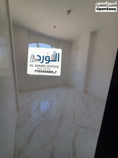 شقه للايجار في مذبح جولة المنعي 4غرف جديد 3