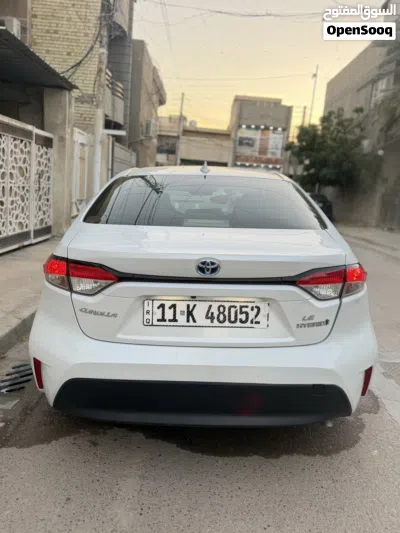 Toyota Corolla LE 4