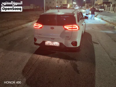 Kia Niro SX Touring 4