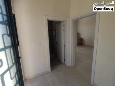 دار في مجمع جذع النخلة السكني 3