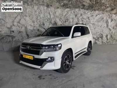 تويوتا لاند كروزر GXR 3