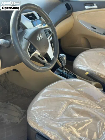 سائق خاص بسيارة حديثة (اكسنت) لتوصيل الموظفين والعوائل والمشاوير الخاصة 3