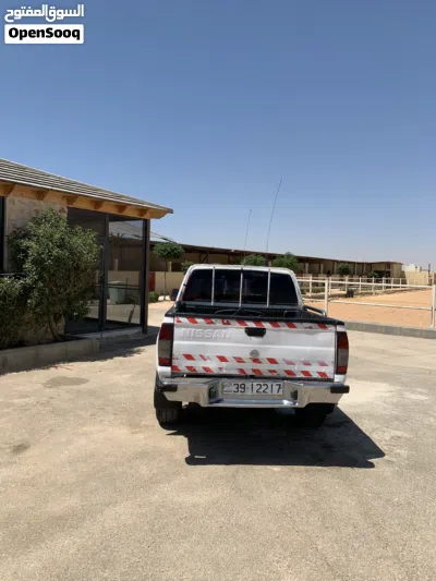 نيسان اخرى 4