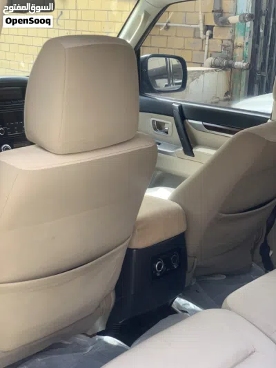 Mitsubishi Pajero GLS 4