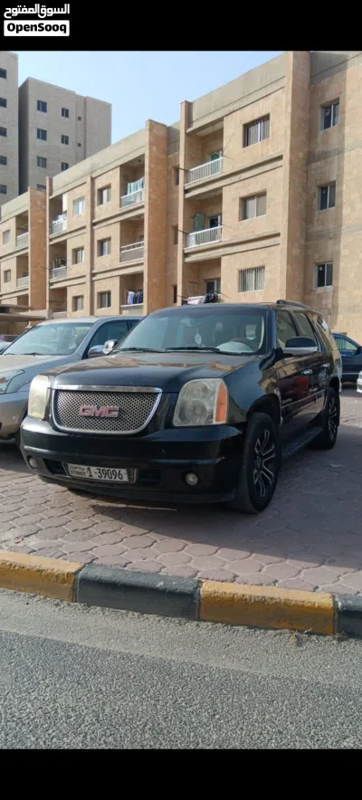GMC Yukon Denali Ultimate 2