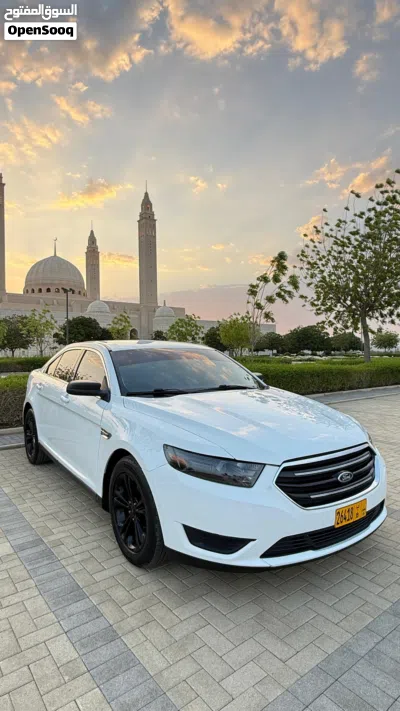 Ford Taurus Limited 3