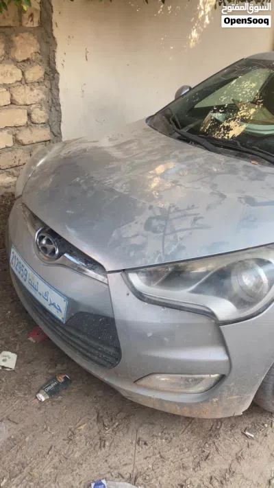 Hyundai Veloster Sport 4