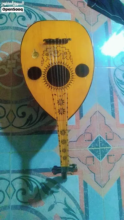 العود للبيع أمورة طيب وصوته جيد وقوي 2