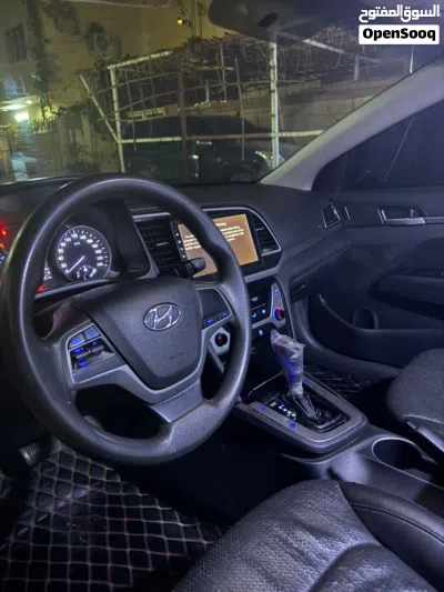 Hyundai Avante Limited 4