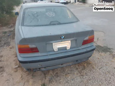 بي ام دبليو الفئة 3 325 4