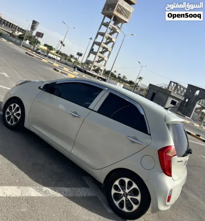 Kia Picanto EX 4