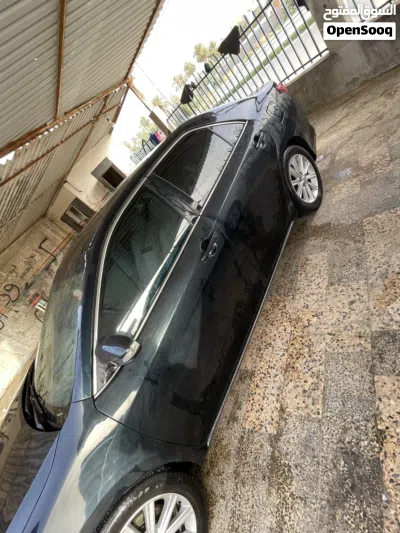 تويوتا كامري XLE 2