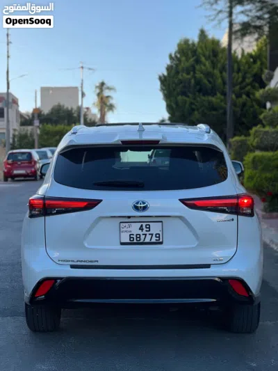 Toyota Highlander XLE 4