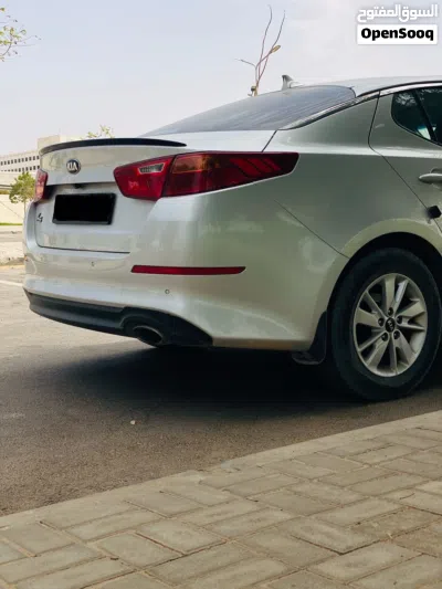 كيا K5 Standard 4