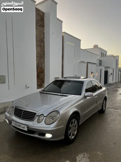 Mercedes Benz E-Class E 200 2