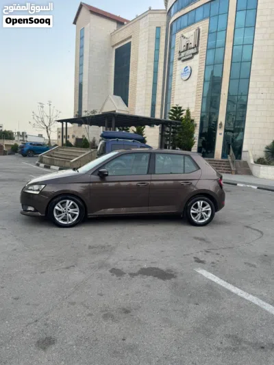 سكودا فابيا Standard 3