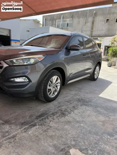 Hyundai Tucson Standard 2